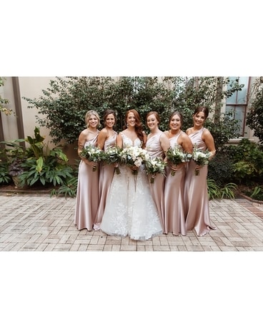 Bride & Bridesmaid Bouquet's Wedding Arrangement